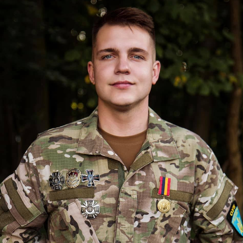   - спікер - online вебінари та конференції.