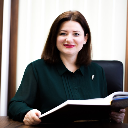  - спікер - online вебінари та конференції.