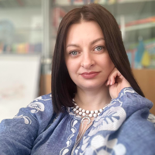   - спікер - online вебінари та конференції.