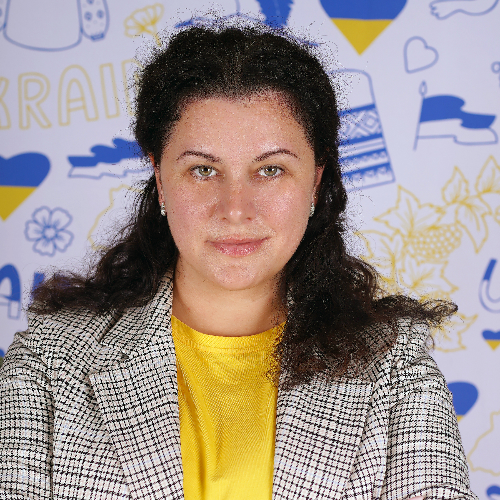   - спікер - online вебінари та конференції.