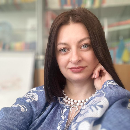   - спікер - online вебінари та конференції.